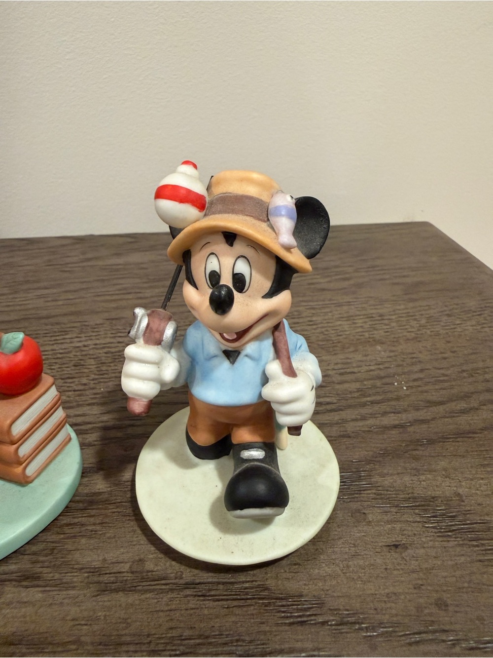 Vintage Disney Mickey Mouse Fisherman & Minnie Teacher Figurines -  Lot of 2 - Picture 4 of 5
